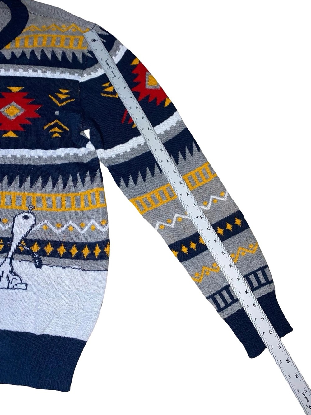 Peanuts Mens XL Charlie Brown Christmas Carolers Fair Isle Knit Cardigan Sweater - Picture 6 of 8